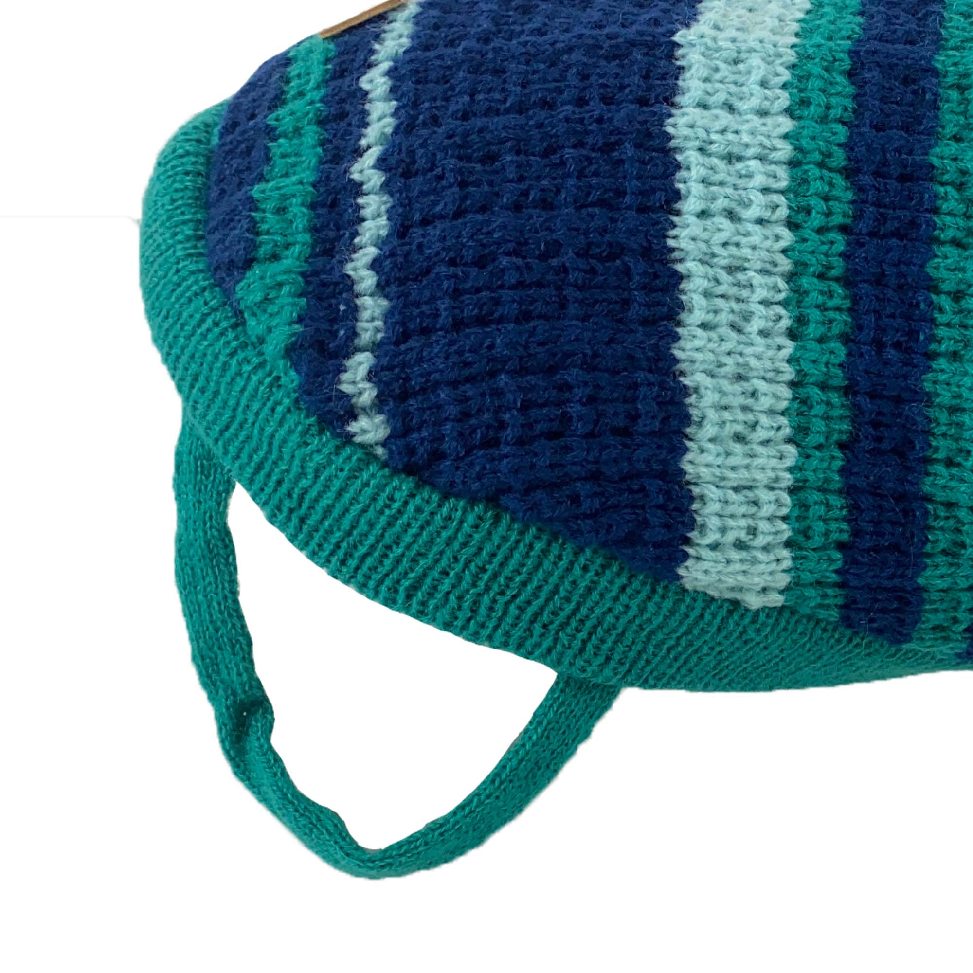 SKI LODGE JUMPER